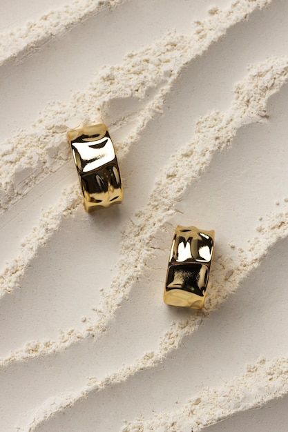 L’Allure comme Signature : Pourquoi le Bijou est votre Meilleur Allié de Confiance.